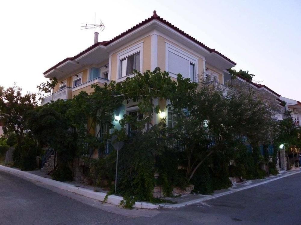 Rania Beach Ireon Exterior photo